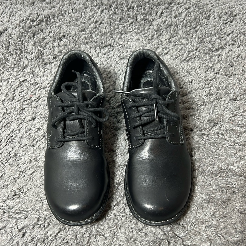 Carolina black oil slip resistant aluminum toe shoes size 6.5